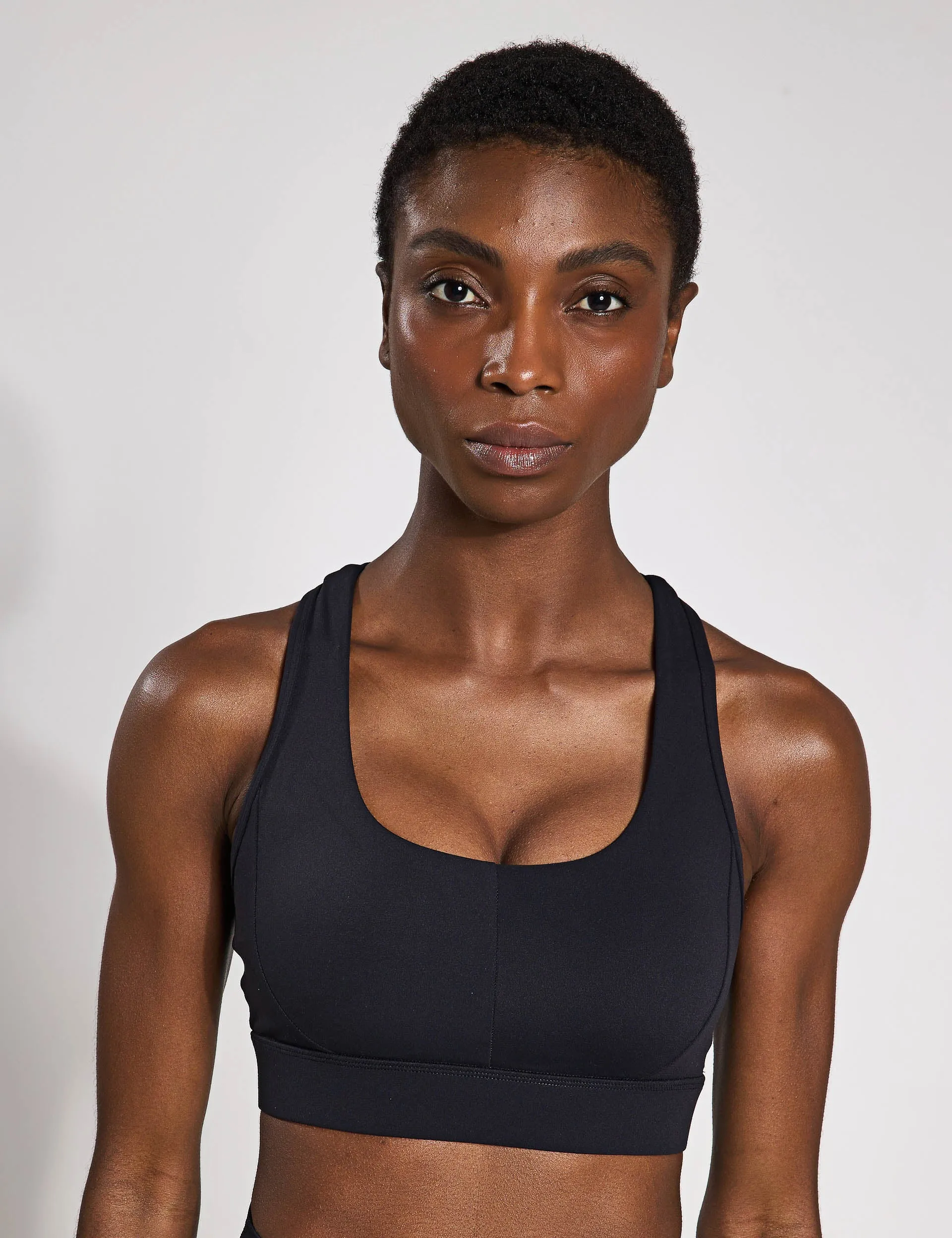 Frankie Cloud-Core Sports Bra - Black