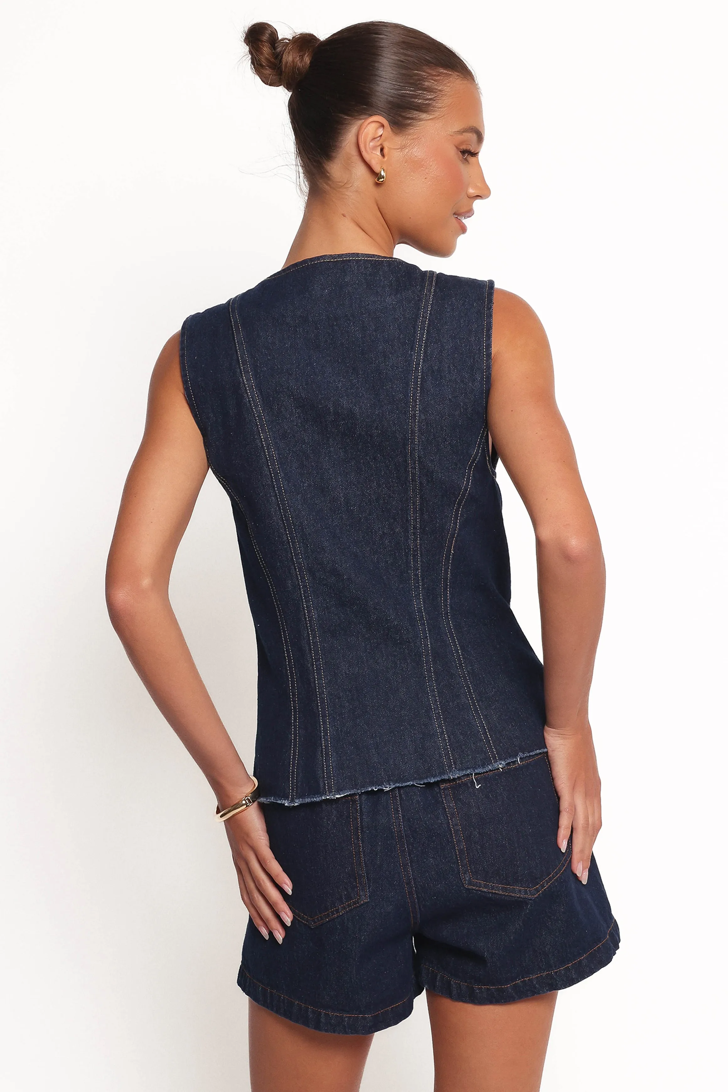 Nylah Pleated Denim Short - Mid Denim