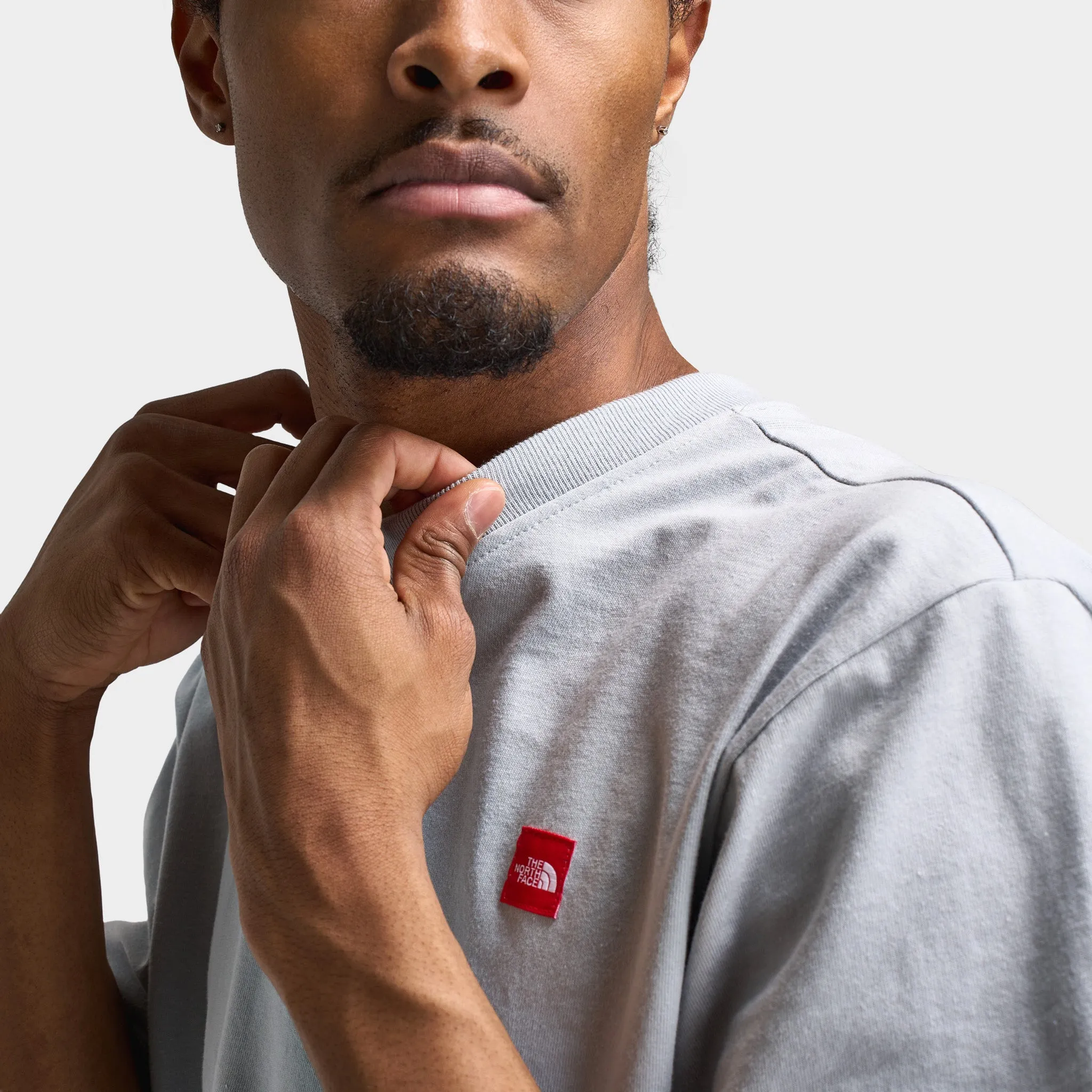 The North Face Red Box Everest Heavyweight T-Shirt / High Rise Grey